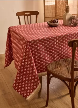 NAPPE IMPRIMÉE AVEC ENCADREMENT À MOTIF offre à 39,99€ sur Bouchara