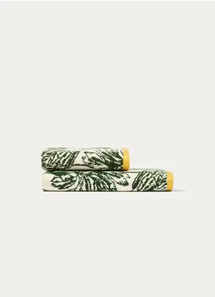 SERVIETTE DE TOILETTE JACQUARD MOTIFS PALMIERS offre à 16,99€ sur Bouchara