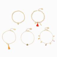 Bracelets de chaîne perlés couleur dorée et pompon orange- Lot de 5 offre à 7€ sur Claire's