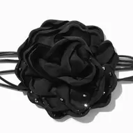 Ras-de-cou rose noire cloutée offre à 4,25€ sur Claire's