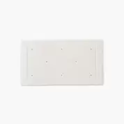 Tapis de bain coton Zéphire ivoire coeur offre à 35€ sur carré blanc