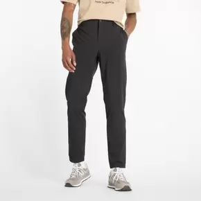 Athletics Ripstop Standard Tapered Pant 32" Homme Pantalons et Leggings offre à 90€ sur New Balance