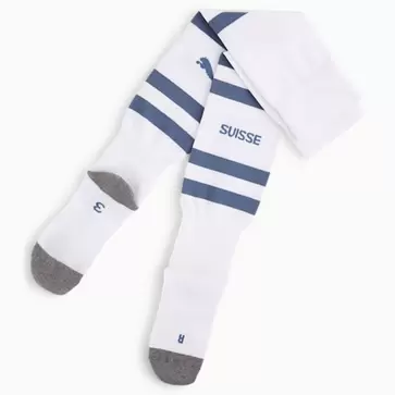 Chaussettes de football à rayures de l’équipe de Suisse offre à 14€ sur Puma