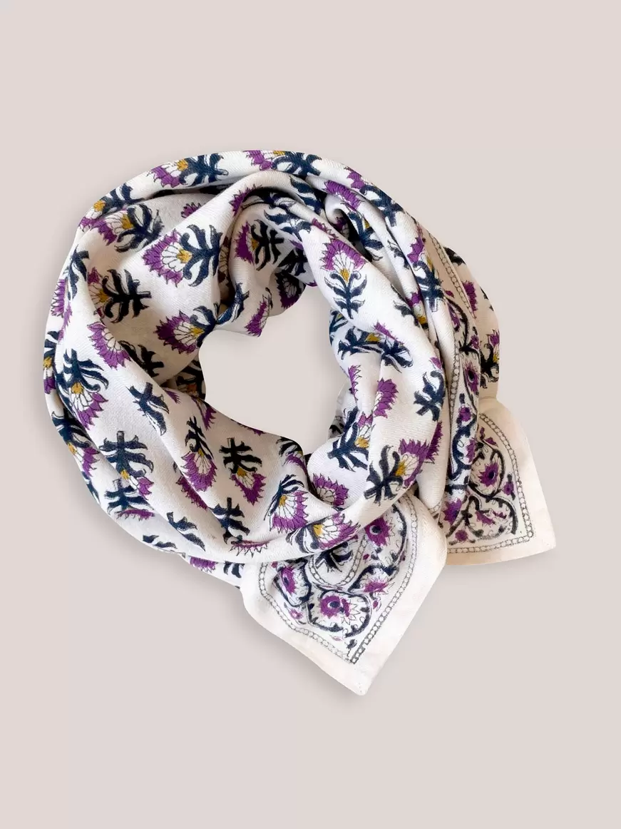 Grand foulard Latika – Cyrillus X Apaches Collections offre à 42€ sur Cyrillus