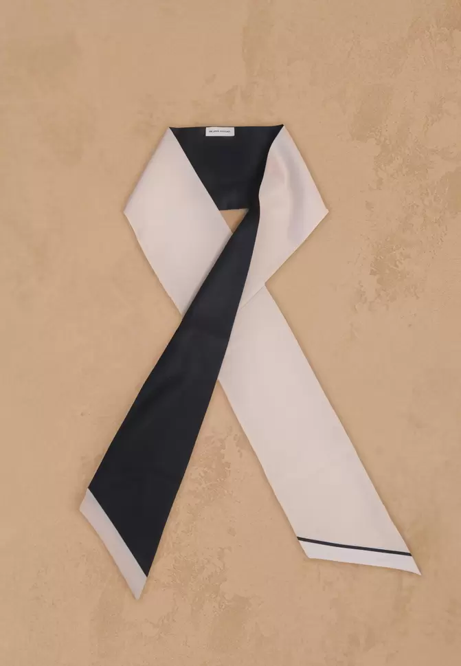 FOULARD CRAVATE - MARINE/COQUILLE - GAVOTE offre à 29€ sur Un Jour Ailleurs
