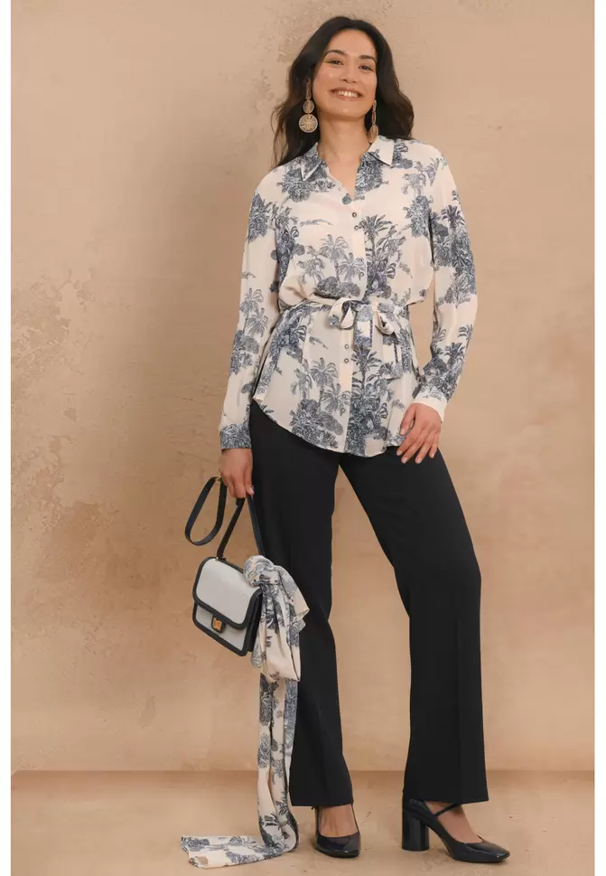 CHEMISE - COQUILLE - GENA offre à 159€ sur Un Jour Ailleurs