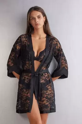 Kimono en dentelle et satin THE ART OF ROMANCE offre à 34,95€ sur Intimissimi