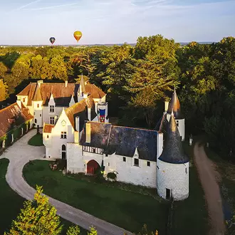 Vol en montgolfière pour 2 personnes au-dessus des châteaux de la Loire offre à 339,9€ sur Smartbox