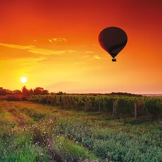 Vol en montgolfière pour 2 personnes au-dessus de la France offre à 339,9€ sur Smartbox