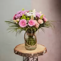 Bouquet Charmant Rosier offre à 24,99€ sur Carrément Fleurs