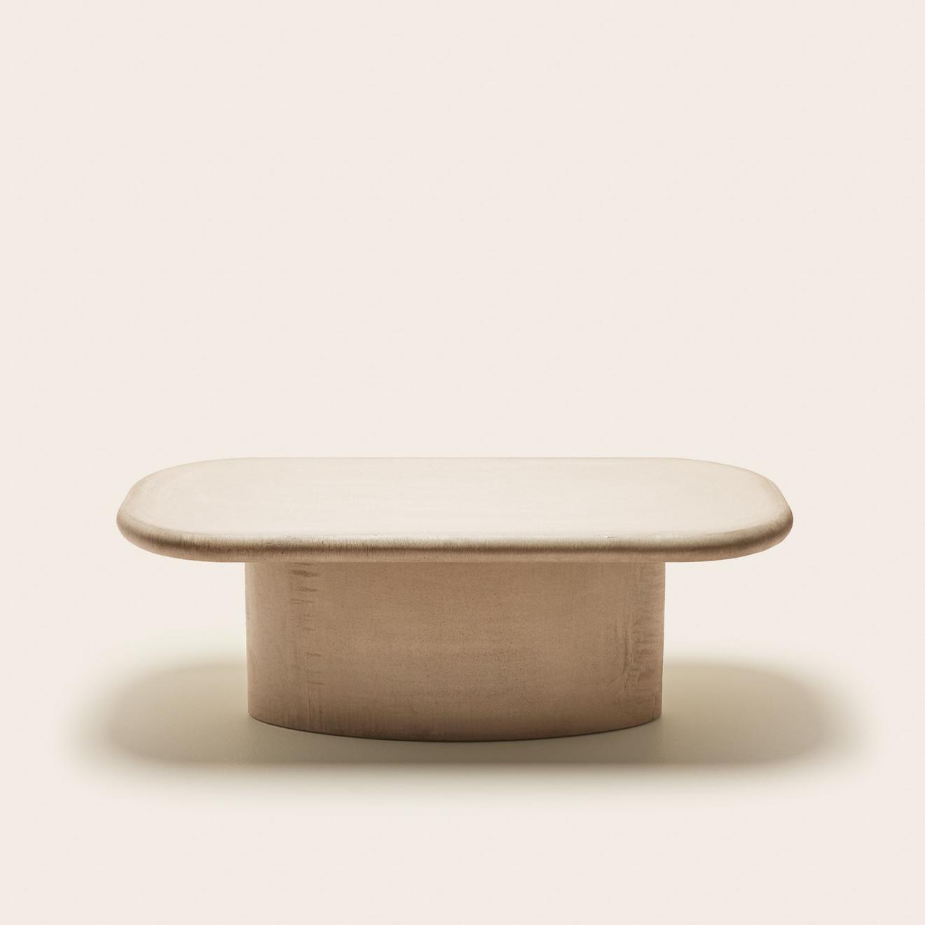 Table basse Calix beige poudré offre à 999€ sur Madura