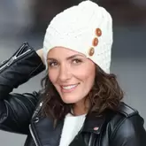 Bonnet Pompon 3 Boutons Ecru Aran Woolen... offre à 25,17€ sur Le Comptoir irlandais