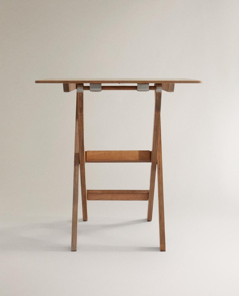 TABLE PLIANTE EXTÉRIEUR CAMPING BAREBONES offre à 249€ sur Zara Home