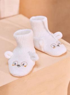 Chaussons de naissance en pointe de mousse écru offre à 6,99€ sur Sergent Major