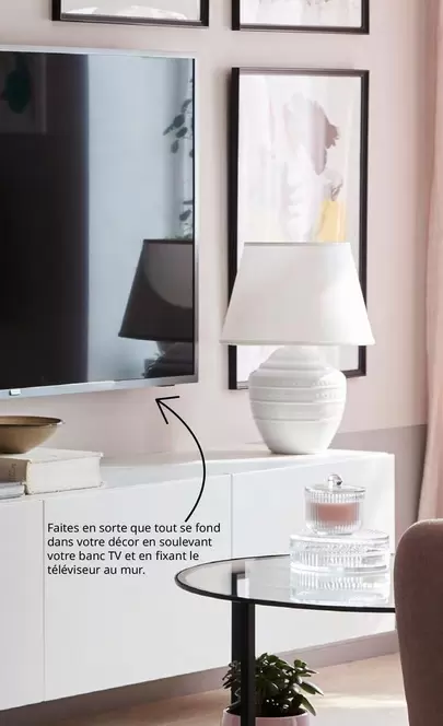 Faites En Sorte Que Tout Se Fond Dans Votre Décor En Soulevant Votre Banc TV Et En Fixant Le Téléviseur Au Mur. offre sur IKEA