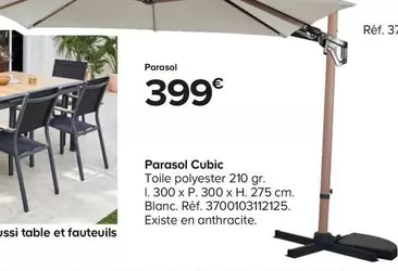 Parasol Cubic offre à 399€ sur Castorama