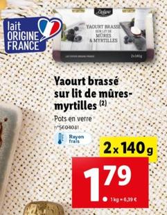 yougurt brasse - sur lit de mures-myrtilles 