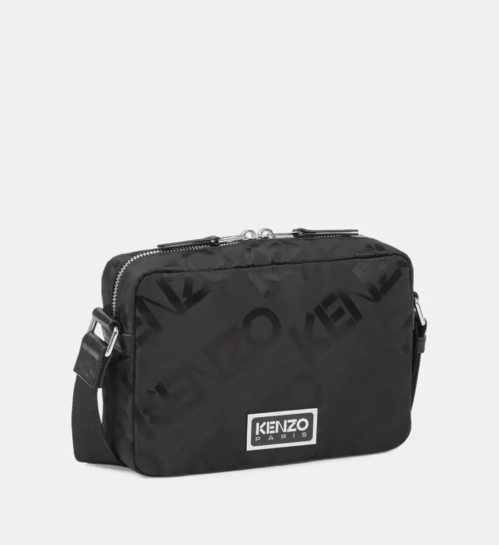 Sac besace en nylon offre à 174€ sur Galeries Lafayette