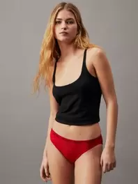 Lots de 3 slip brésilien, string et culotte en dentelle offre à 22€ sur Calvin Klein