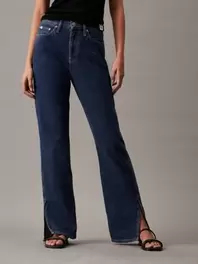 Jean straight high rise offre à 64€ sur Calvin Klein