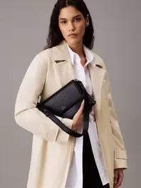 Sac à bandoulière crocodile offre à 83€ sur Calvin Klein