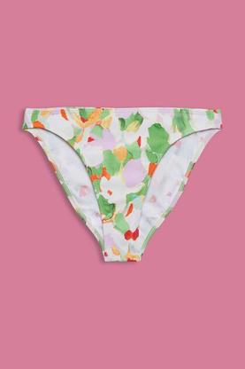 En matière recyclée : le bas de bikini à motif