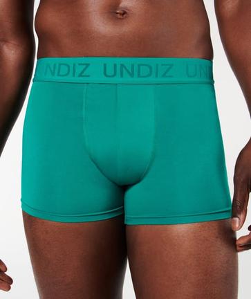 Découvrez notre boxer SHINIZ en micro. Sa simplicité en fait une valeur sûre. Disponible en bleu-ver             ...                             Voir plus