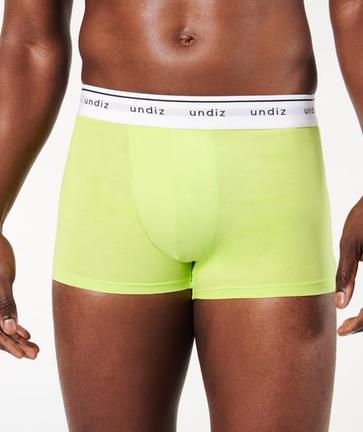 Optez pour notre boxer BOXERUNIZ. Disponible dans une teinte vert clair unie, en contraste avec sa b             ...                             Voir plus