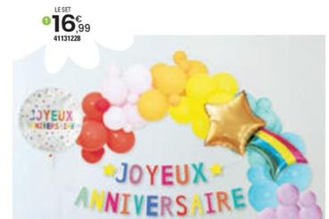 Guirlande de ballons et bannière Joyeux anniversaire offre à 16,99€ sur JouéClub
