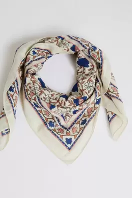 Foulard carré imprimé femme offre à 5€ sur Grain de malice