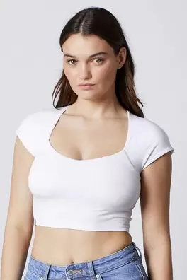 CROP TOP MANCHES COURTES BLANC BLANC offre à 30€ sur Rougegorge