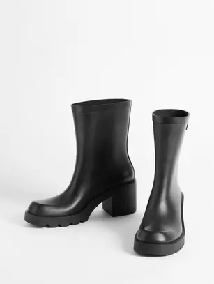 La nouvelle botte de pluie à talon lifestyle et mode Aigle offre à 170€ sur Aigle