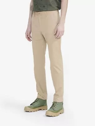 Pantalon chino offre à 110€ sur Aigle