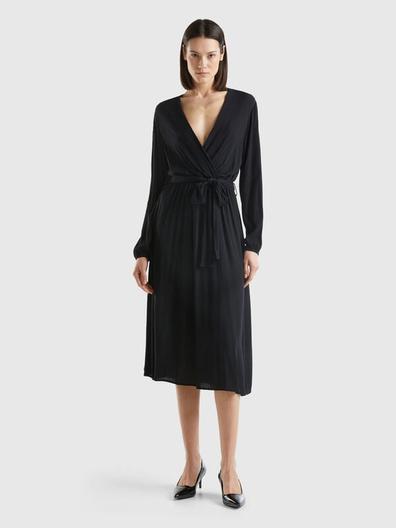 Robe midi à col en V et ceinture