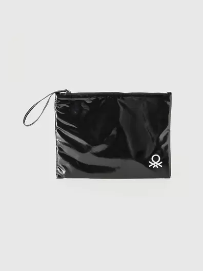 Grande pochette à logo offre à 9,95€ sur United Colors Of Benetton