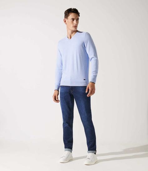 Pull col v rayé bleu ciel offre à 55,99€ sur Izac