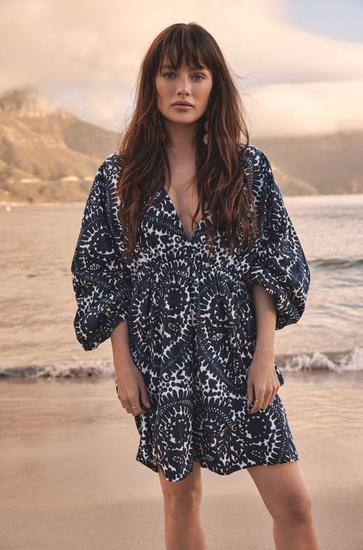 On adore la mini robe APPOLINE à l'esprit kaftan.             ...                             Voir plus