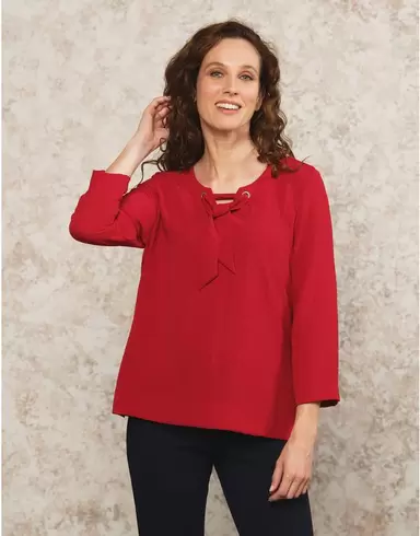 Blouse chic rouge offre à 59,95€ sur Christine Laure