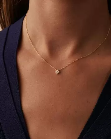 Collier ras du cou BELOVED Cristal / Doré offre à 59€ sur Agatha