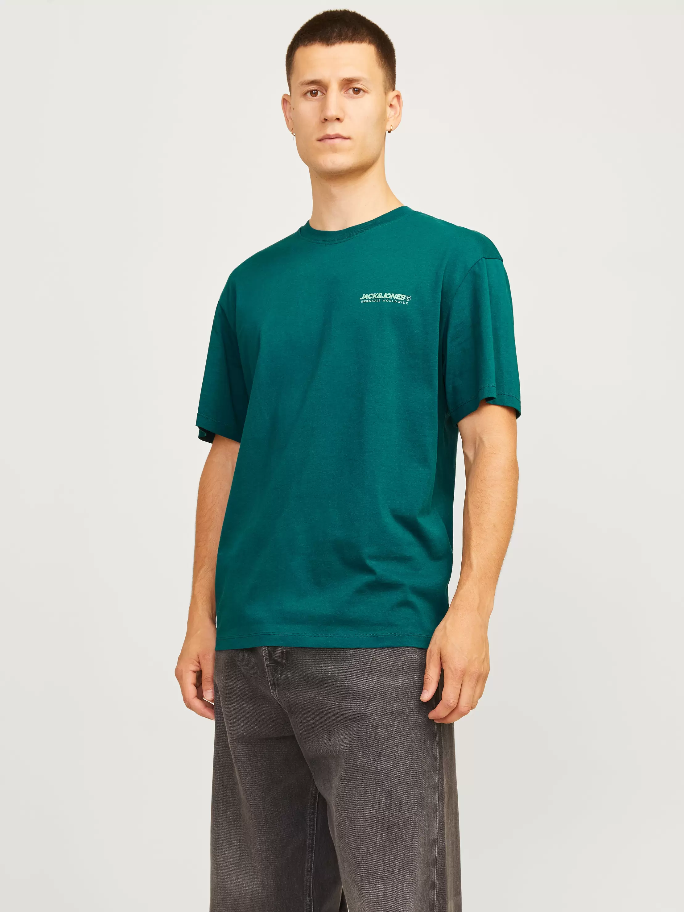 T-shirt Logo Col ras du cou offre à 10,39€ sur Jack & Jones