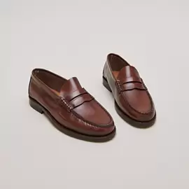 Mocassins à bouts ronds en cuir glacé marron offre à 135€ sur Jonak