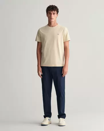 Pantalon chino regular fit offre à 140€ sur Gant