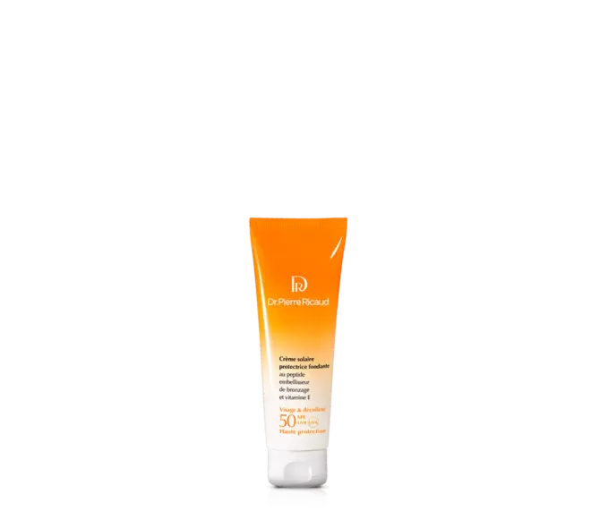 Crème solaire protectrice SPF 50 - format voyage  offre à 21,5€ sur Dr Pierre Ricaud