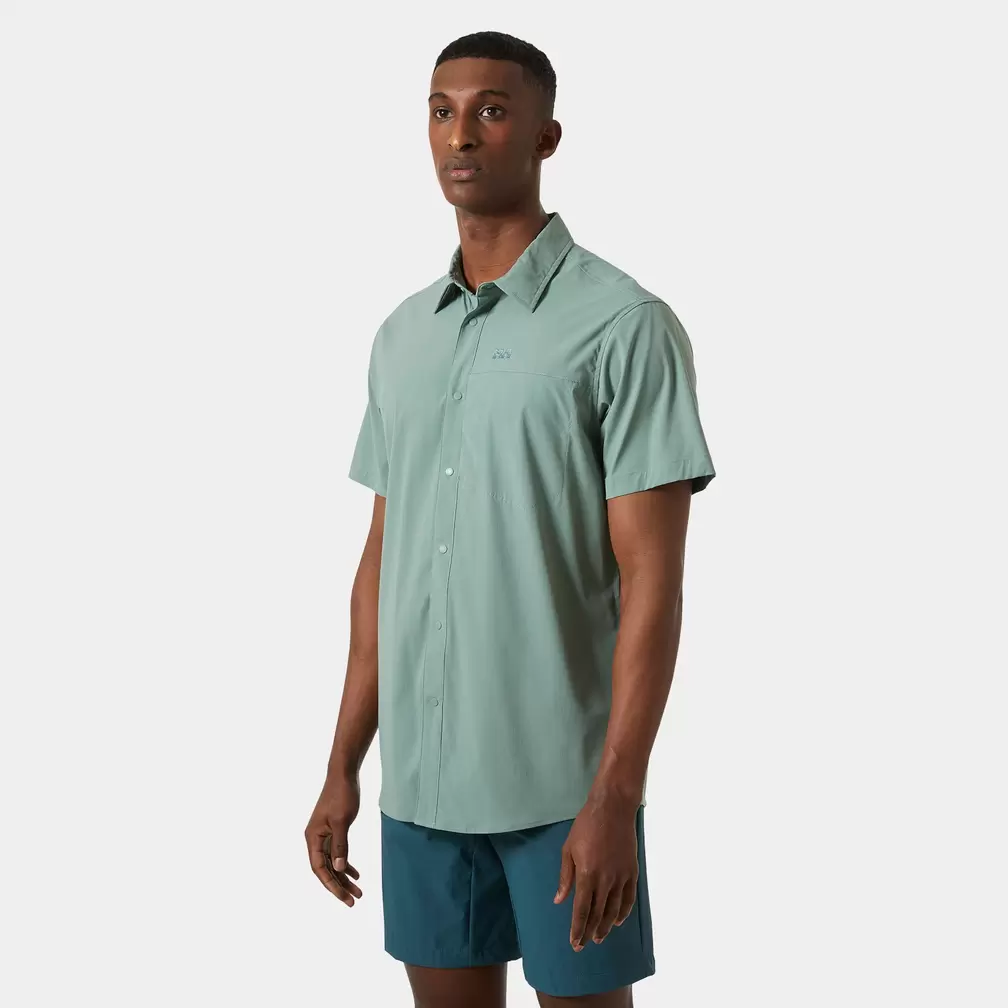 Men’s Tofino Solen Short Sleeve Shirt offre à 100€ sur Helly Hansen