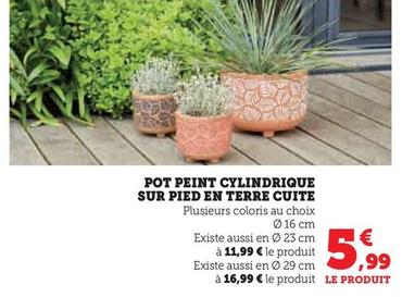 Pot Peint Cylindrique Sur Pied En Terre Cuite  offre à 5,99€ sur Super U