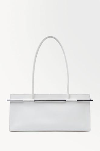 THE STRUCTURED TOTE - LEATHER offre à 250€ sur COS