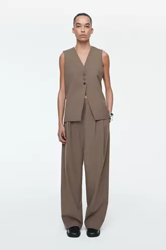 WIDE-LEG TAILORED TWILL PANTS offre à 150€ sur COS