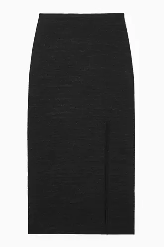 SPARKLY TEXTURED PENCIL SKIRT offre à 67,5€ sur COS