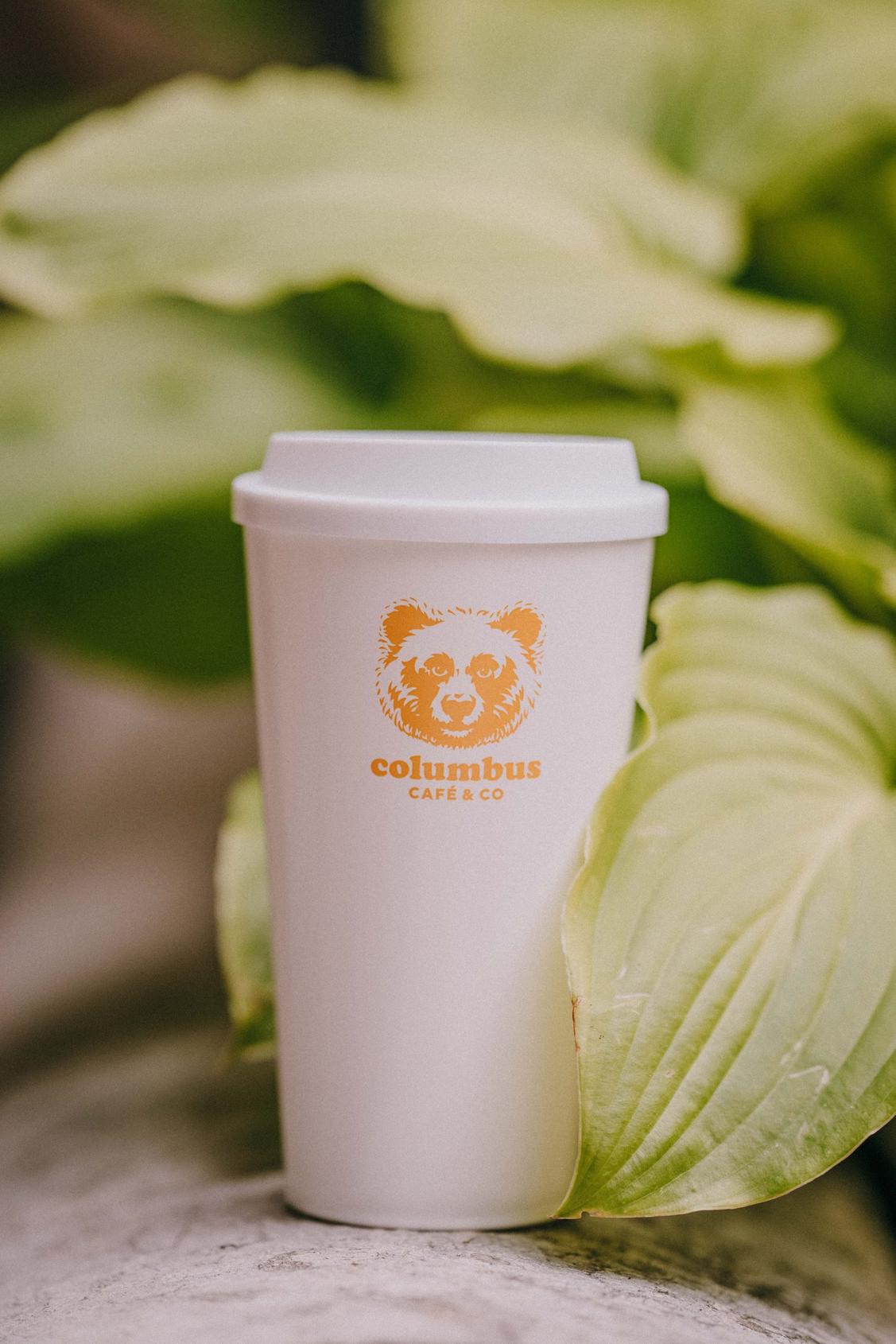 Eco-cup réutilisable blanche & jaune offre à 3€ sur Columbus Café