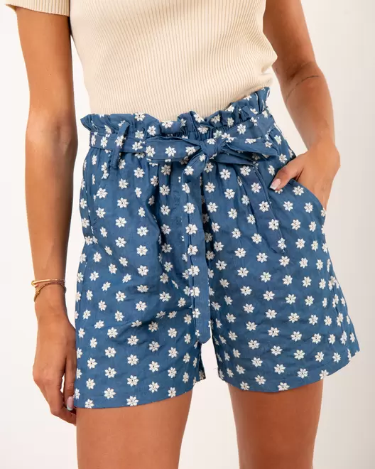 Short jean marguerites offre à 12€ sur Khaan